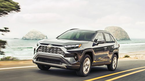 I Asked ChatGPT What SUV Retirees Should Buy on Social Security — Here’s What It Said