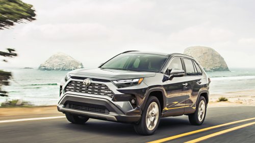 I Asked ChatGPT What SUV Retirees Should Buy on Social Security — Here’s What It Said
