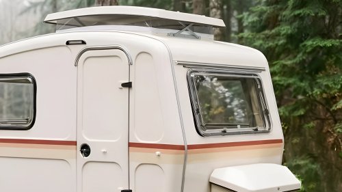 This Tiny, Lightweight Travel Trailer Is an Affordable Retro Camper Dream