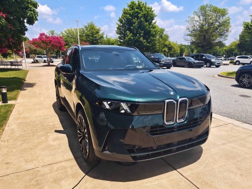 BMW’s new X5 comes with 5 engine choices, including hydrogen