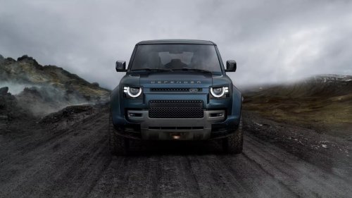 Driver's Airbag May Fail to Deploy in Over 250,000 Recalled Land Rover Vehicles