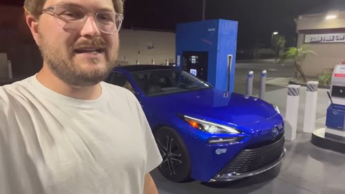 This Is How Long It Really Takes To Refuel a Hydrogen Toyota Mirai
