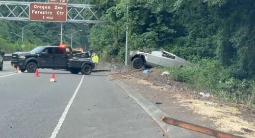 A Cybertruck Crashed Into Oregon Bushes and Needed Two Tow Trucks to Get Out, and Yes, Tesla Fans Still Think It's Indestructible