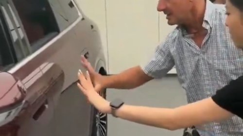 This $100,000 Chinese EV Has Gesture-Controlled Doors. Too Bad They Don't Seem to Work