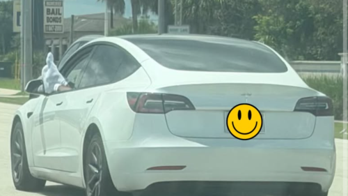 Florida Sheriff's Office Calls Out Driver Photographed With Feet Out the Window on Autopilot