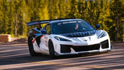 Chevrolet Corvette ZR1X Obliterates Pikes Peak Production Car Record By More Than 23 Seconds