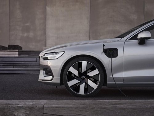 Test-Driving The Family-Friendly 2026 Volvo V60 Cross Country