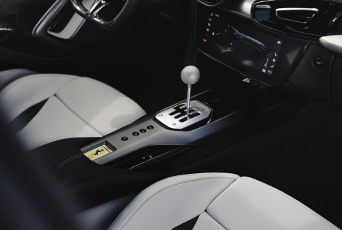 Ferrari Brings Back The Manual Gearbox With The New 12Cilindri Manuale