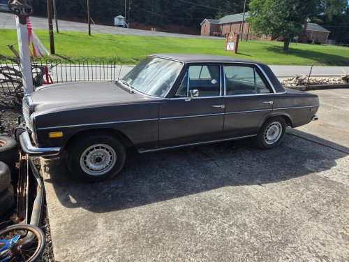 1973 Mercedes-Benz 220d Diesel Barn Find: Sitting Since 2002, Now Up for Auction