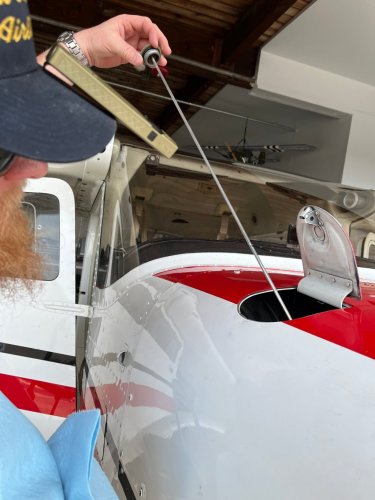 How Common Are Oil Leaks in Training Airplanes?