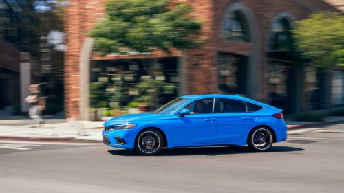These 5 compact cars get 35 MPG without a hybrid setup—and cost way less