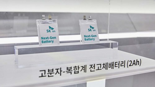 This Flaw Keeps Sabotaging Solid-State Batteries. Scientists Found A Solution