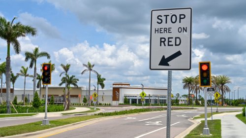 Why A City In Florida Is Installing A Traffic Light At A Roundabout