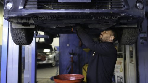 This Is The Top-Ranked Quick Oil Change Chain In The Country