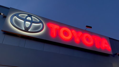 Can I Get My Lexus Serviced At A Toyota Dealership?