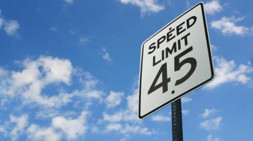 Here's How Cars Recognize Traffic Signs (And Why It Doesn't Always Work)