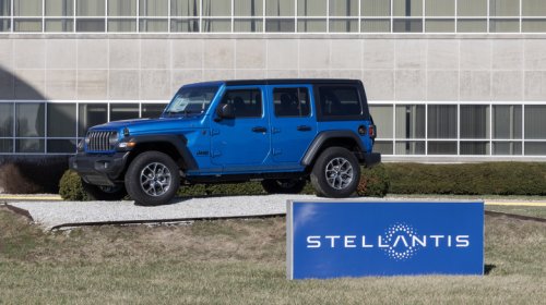 Jeep And Land Rover Could Become Cousins As Stellantis And JLR Partner Up For U.S. Market Cars