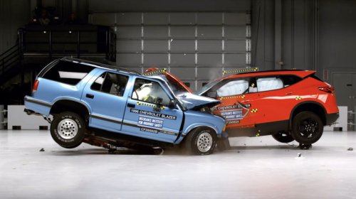 '90s Chevy Blazer SUV Folds Like Paper In Crash Test Against Modern Blazer Crossover