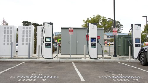 Californians Are Shunning EVs For Hybrids