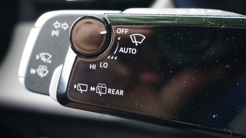 The New Audi Q3's Funky Turn Signal Stalk Is Actually Really Cool And Satisfying To Use