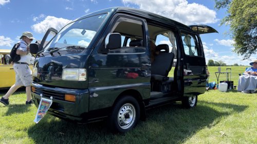 Finally, Alaskans Can Daily 25-Year-Old Japanese Kei Trucks