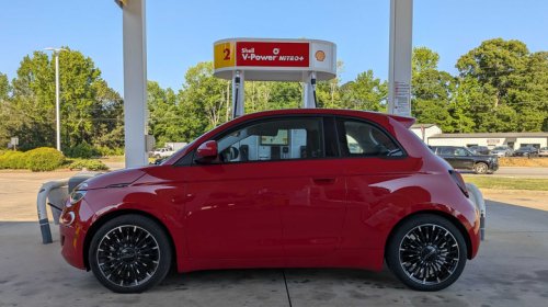 My 2024 Fiat 500e Is So Good At Fixing Itself, I Don't Even Need A Mechanic