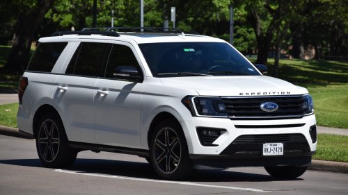 Ford recalls over 548,000 Expedition vehicles over centre console defect