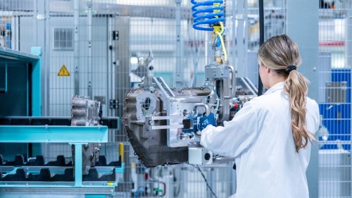 BMW begins in-house production of hydrogen control unit