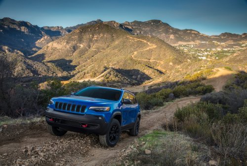 61,000+ Jeep Cherokees Recalled Over Power Transfer Unit Failure Risk