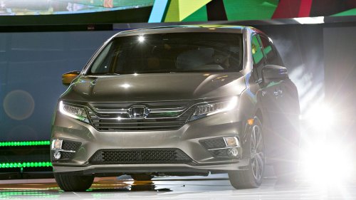 Honda recalls 325K Odyssey minivans over another rear-view camera issue