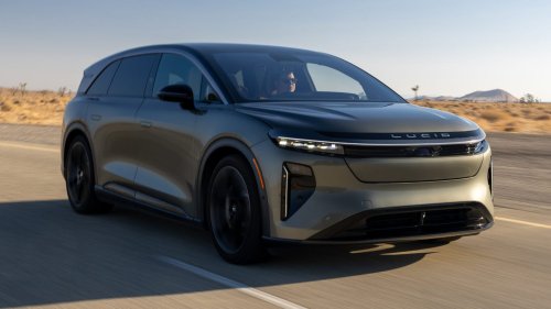 The Lucid Gravity Just Got Hands-Free Driving, Smarter Navigation, and Better Charging Tools