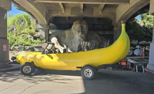 Man Turns His Ford F-150 Into a 23-Foot Long Banana Car, Becomes America’s “Most Pulled-Over” Driver