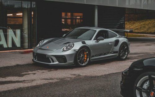 Porsche 911 to Stay True to Its Roots as CEO Rules Out Full Electrification