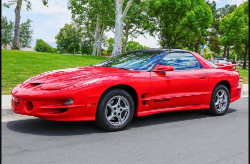 This Unmodified 2001 Pontiac Trans Am Is Looking for a New Garage on Cars & Bids