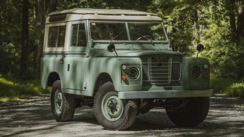Restored 1976 Land Rover Series III Santana 88 Heads to Market in Greenwich