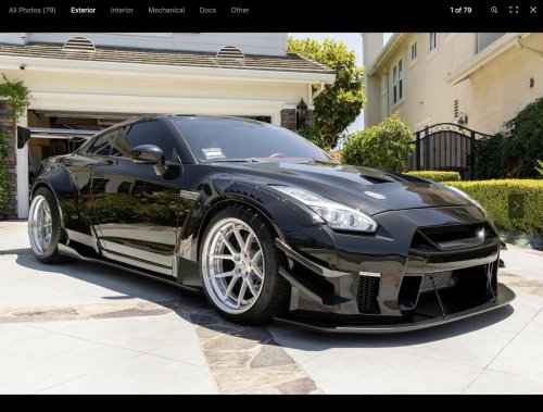 Liberty Walk-Widebody 2013 Nissan GT-R Packs an AMS Alpha 7 Turbo Kit and a Rebuilt Title