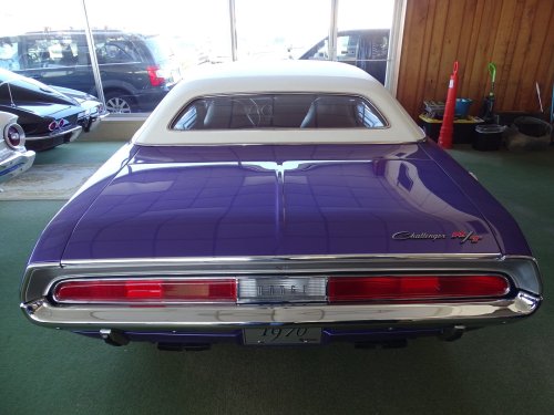 This Plum Crazy 1970 Dodge Challenger R/T SE Is a Frame-Off Hemi Heavyweight Headed to Auction