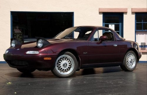 No-Reserve 1995 Mazda MX-5 Miata M-Edition Shows Why Clean 1990s Japanese Cars Are Booming