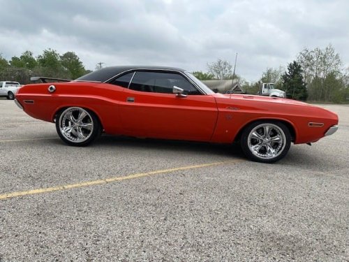 This 550-HP HEMI Restomod 1970 Dodge Challenger Is A Hugger Orange Knockout