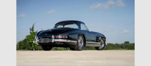 This Matching-Numbers 1957 Mercedes-Benz 300 SL Roadster Is Heading to The Quail