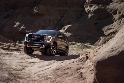 2026 Ford Expedition Tremor vs GMC Yukon AT4 | 5 Key Differences