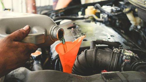 Does Changing Transmission Fluid Improve Mileage?