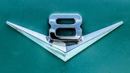 5 Car Brands That Are Bringing Back The V8 Engine