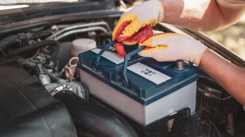 Do Car Batteries Lose Charge When Not In Use? Parasitic Drain, Explained