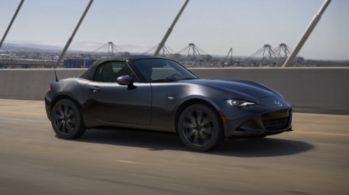 Can You Fit Golf Clubs In A Mazda MX-5 Miata?