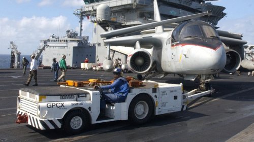 What Are Tow Tractors And Why Do Aircraft Carriers Have Them?