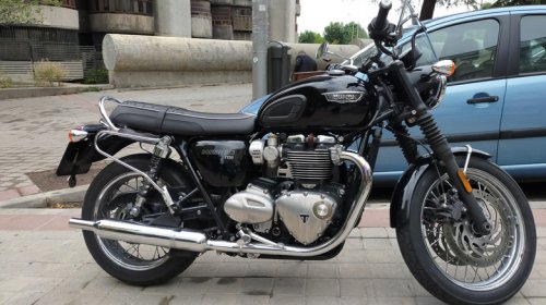The Record-Shattering Stunt That Gave The Triumph Bonneville Its Name
