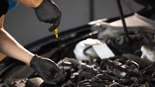 What Does It Mean If Your Engine Oil Is Green Or Blue?