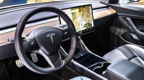 NHTSA closes Tesla phantom braking investigation after complaints drop
