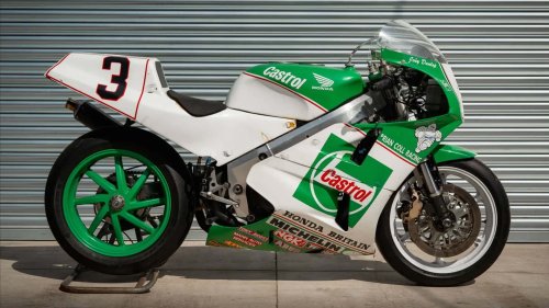 How Bad Do You Need This Ex-Joey Dunlop Honda RC30? Because It’s Up For Auction